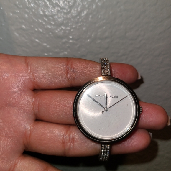 Michael kors silver diamond watch - Picture 7 of 13